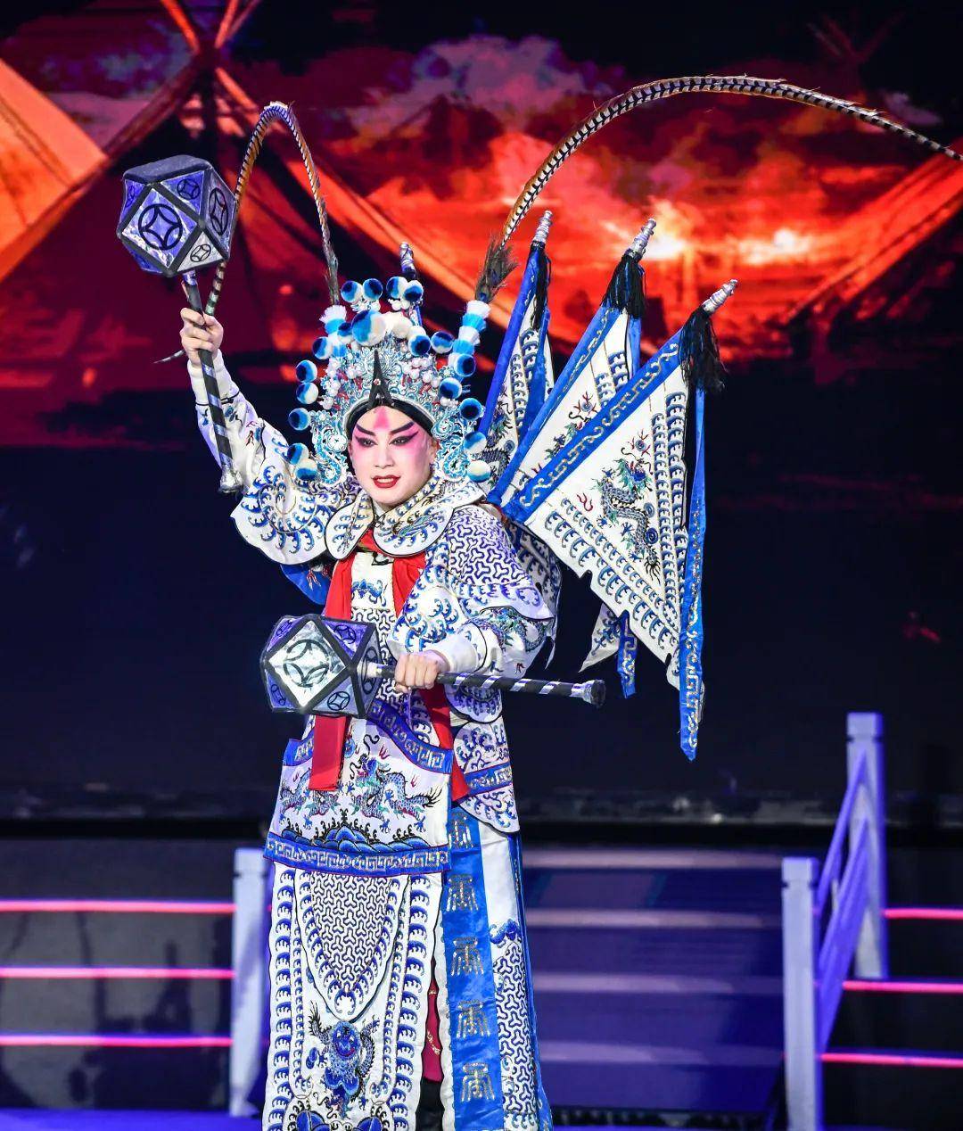 力争胜利的队伍将上演怎样的精彩表演才能博得掌声？的简单介绍