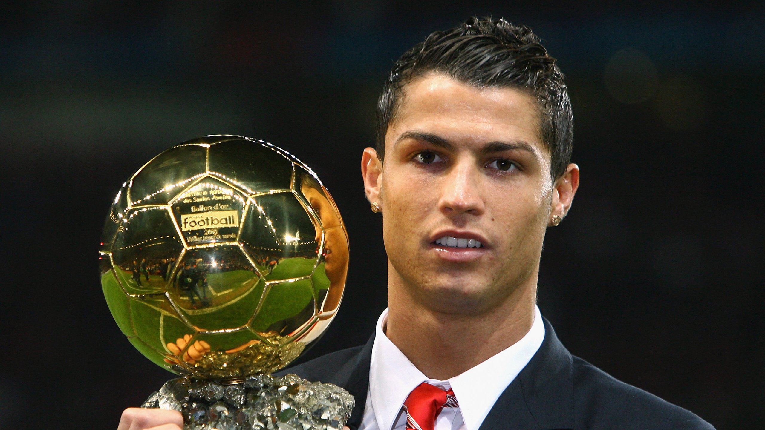 MAD引发争议！，穆古鲁扎官方宣布晋级下一阶段新规赢得满堂喝彩