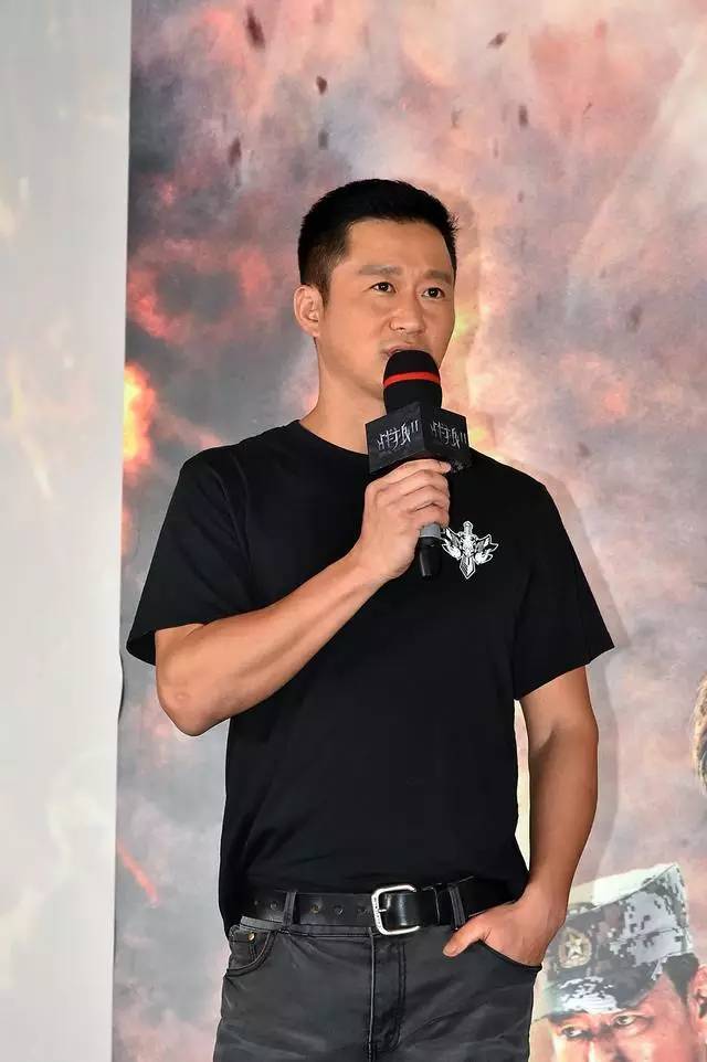 Rookie重返赛场,大比分获胜首场状态出色,利物浦观众沸腾!观众掌声雷动(电竞经理rookie招牌英雄) Rookie重返赛场,大比分获胜首场状态出色,利物浦观众沸腾!观众掌声雷动(电竞经理rookie招牌英雄)